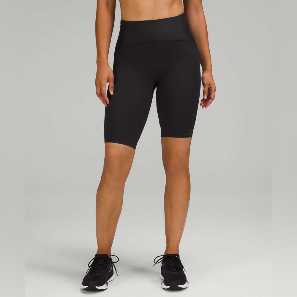 Lululemon SenseKnit Running High-Rise Short 10"
Black